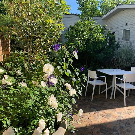 Courtyard Studio Lights And Wi Fi During Load Shedding Stellenbosch Dış mekan fotoğraf